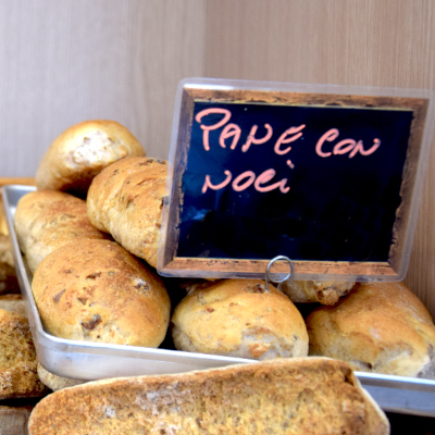 Pane amore e tradizione - Senago - pane con noci